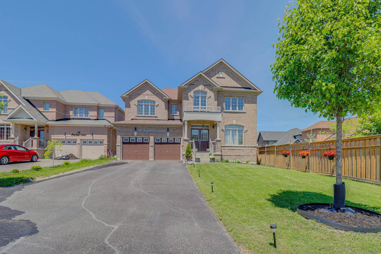 10 Buckles CT, Clarington, ON L1B 0L1