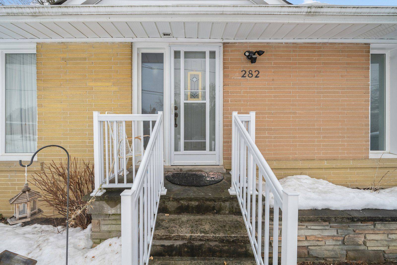 Richmond Hill, ON L4C 1P3,282 Palmer AVE