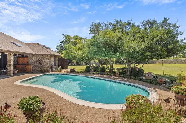 11 Park Central Circle, Rockwall, TX 75087