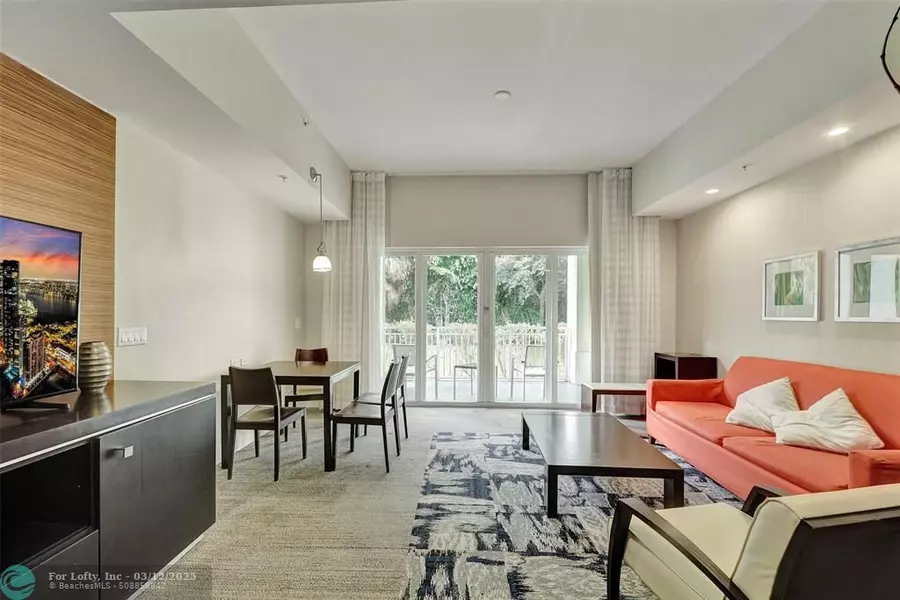 5300 NW 87th Ave #402, Doral, FL 33178