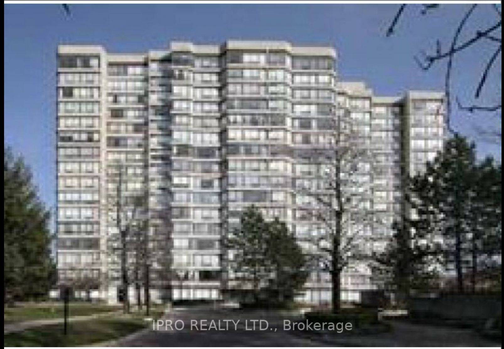 26 Hanover RD #1001, Brampton, ON L6S 4T2