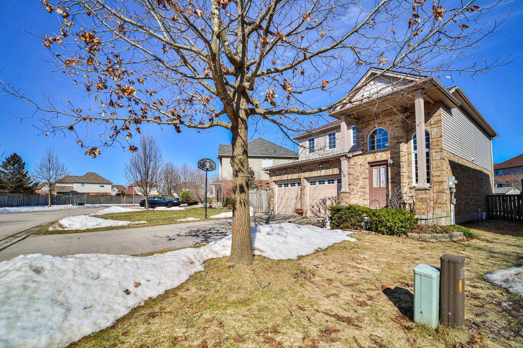 London South, ON N6M 1K4,510 South Leaksdale CIR