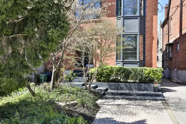 Toronto C09, ON M4W 2X3,314 Glen RD