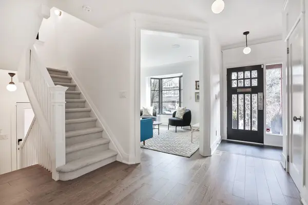 Toronto C09, ON M4W 2X3,314 Glen RD