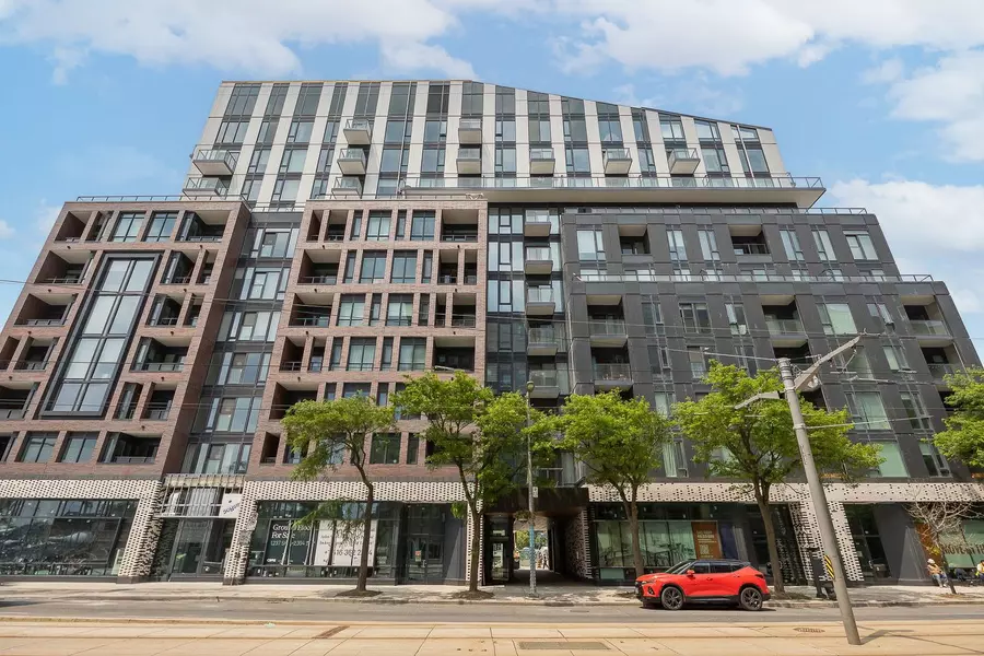 1808 St Clair AVE W #506, Toronto W03, ON M6N 0C1