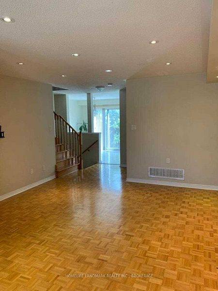Richmond Hill, ON L4B 4K9,37 Moresby ST