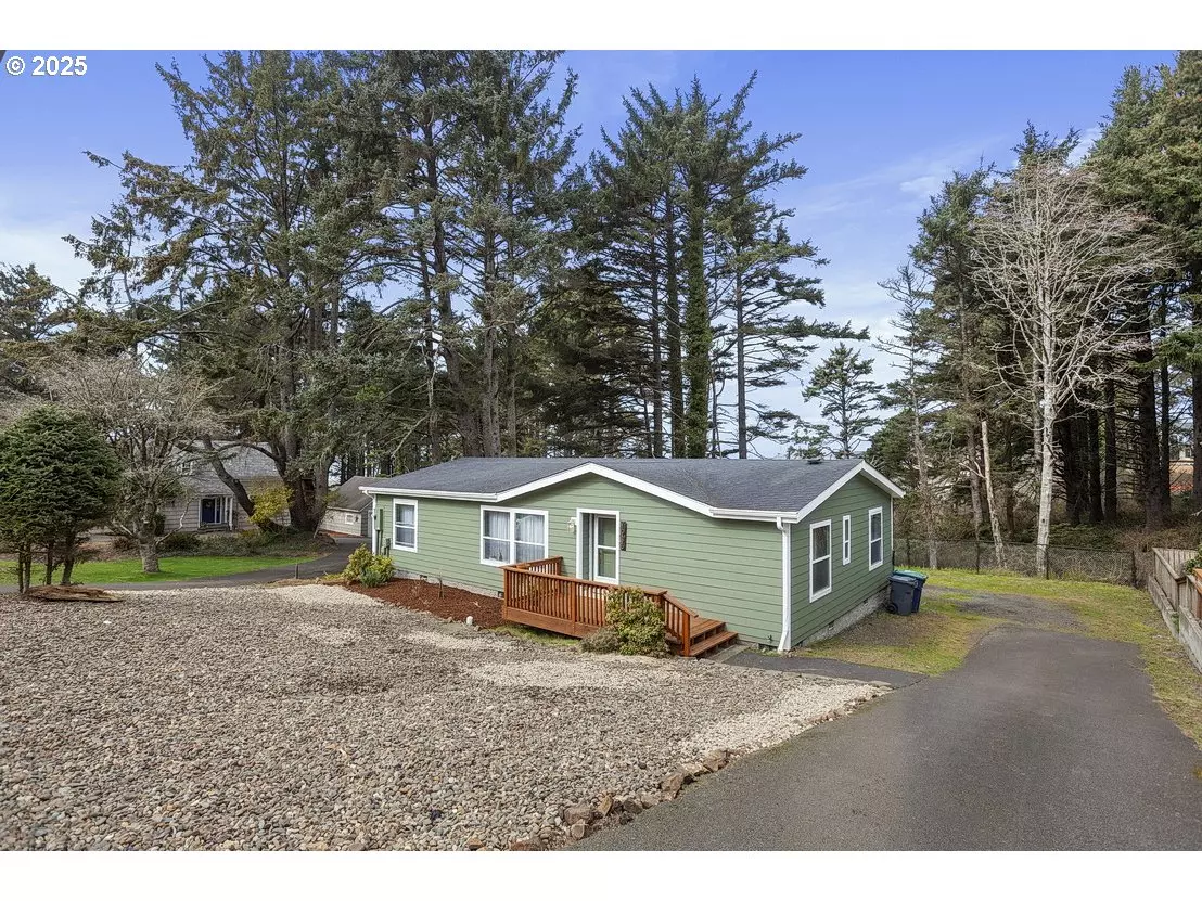 Lincoln City, OR 97367,1935 NW 39TH ST