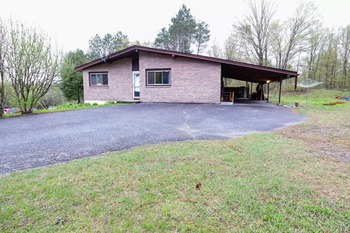 North Kawartha, ON K0L 1A0,66 McFadden RD