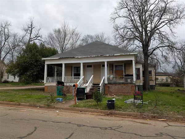 Palestine, TX 75801,823 W Louisiana Street