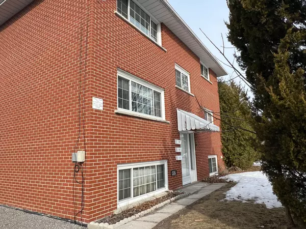 Oshawa, ON L1G 6H1,326 Surrey DR