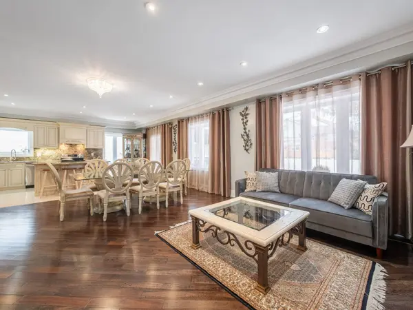 Toronto C06, ON M3H 4J7,88 Combe AVE