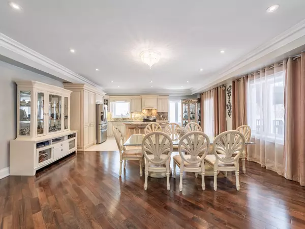 Toronto C06, ON M3H 4J7,88 Combe AVE