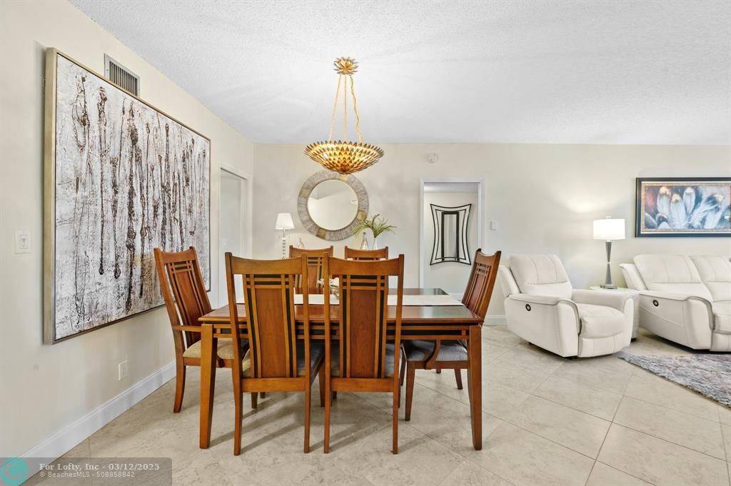 Pompano Beach, FL 33069,3505 OAKS WAY  #103