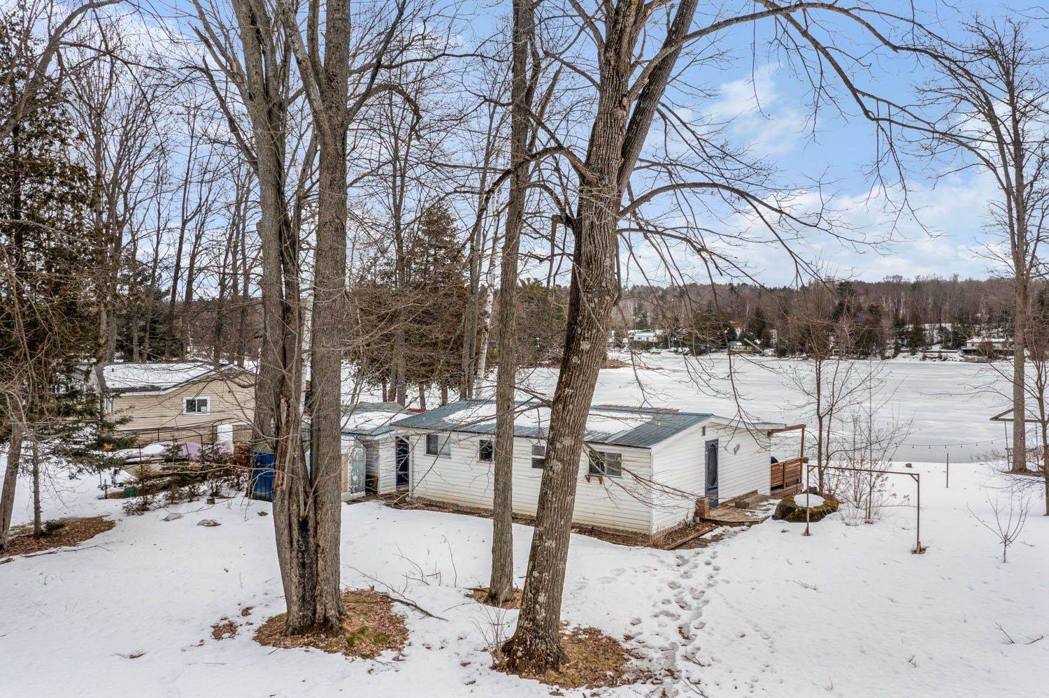 573 Pine Point LN, Centre Hastings, ON K0K 3J0