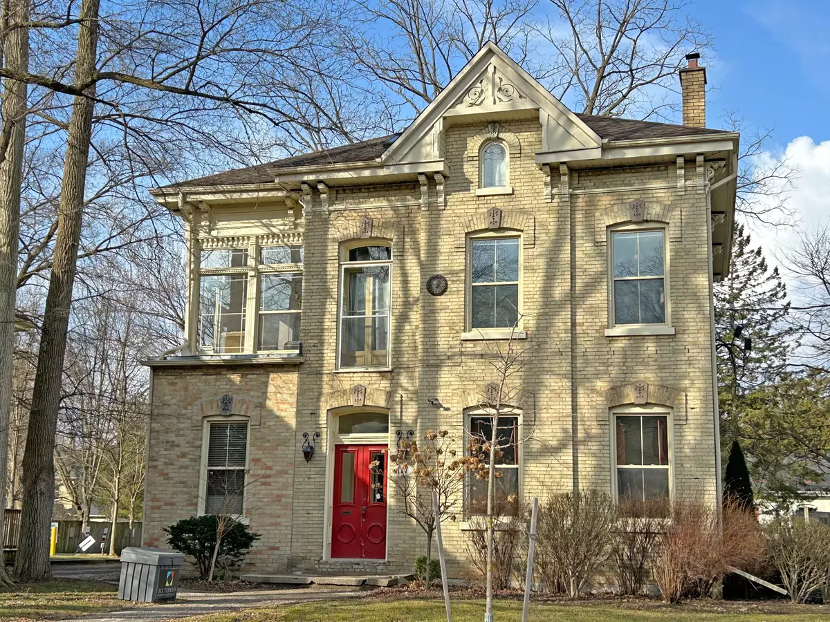 London, ON N6C 3P3,117 Wortley RD