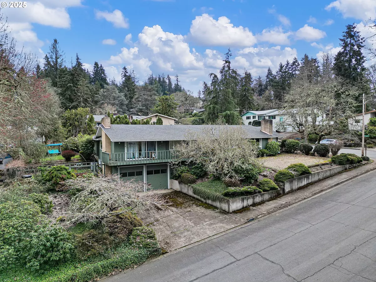 Eugene, OR 97405,2115 TRILLIUM ST