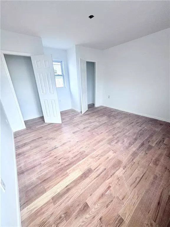 Staten  Island, NY 10306,121 Finley AVE