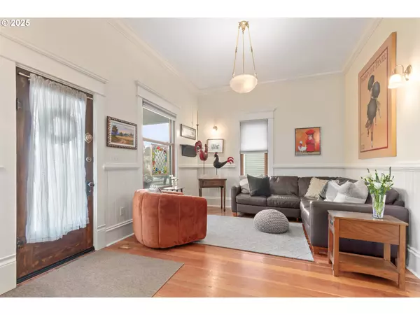 Eugene, OR 97408,32666 E LOCUST ST