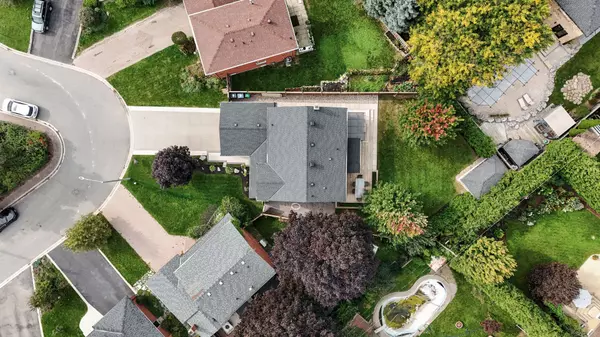 Mississauga, ON L4Y 4E9,771 Ajyn CT