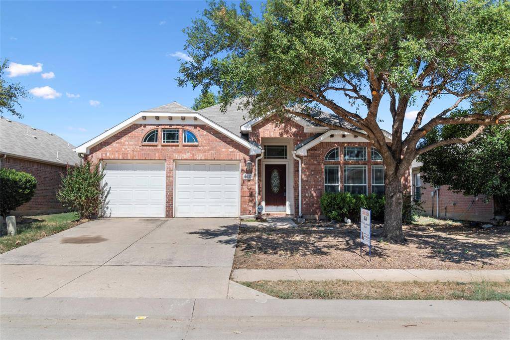 8637 King Ranch Drive, Cross Roads, TX 76227