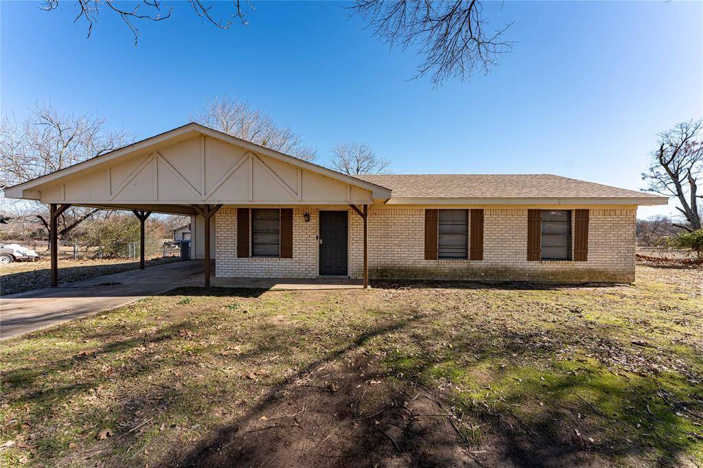 650 County Road 43900,  Paris,  TX 75462