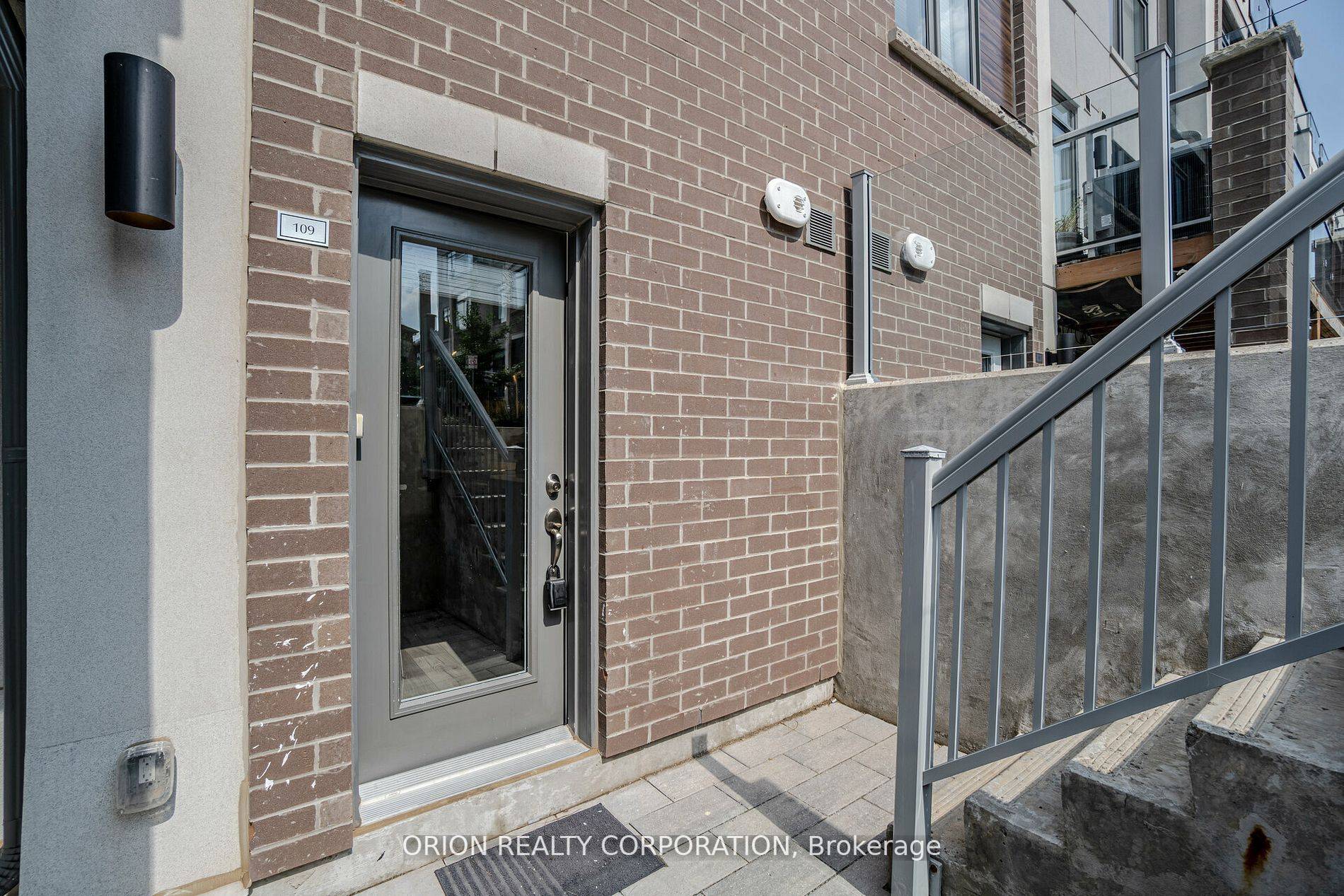 Oakville, ON L6M 1P8,3058 Sixth Line #109
