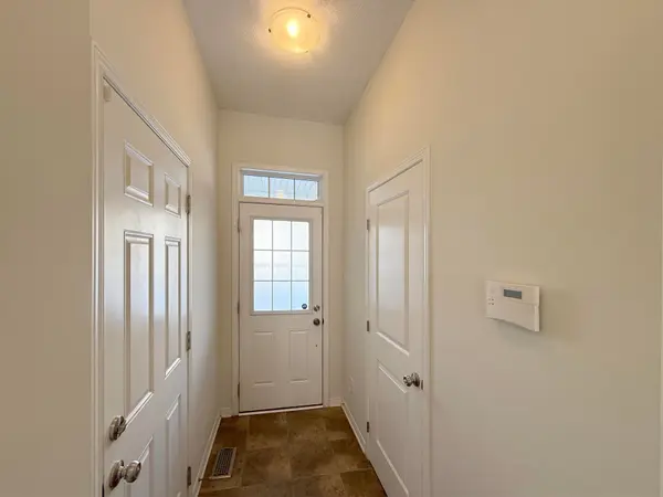 Barrhaven, ON K2J 0Z7,906 Caldermill private N/A