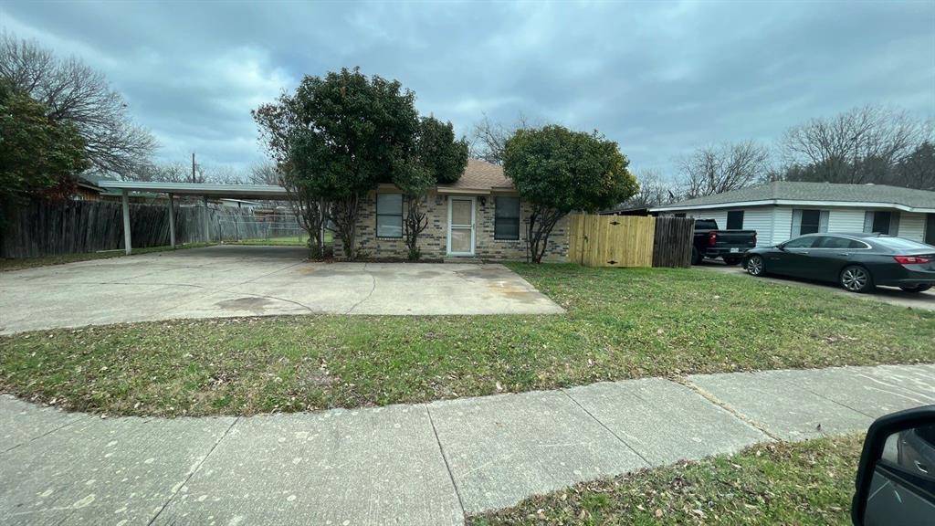 121 San Saba Avenue #A, Benbrook, TX 76126