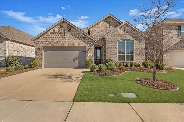 9513 Trailway Drive, Oak Point, TX 75068