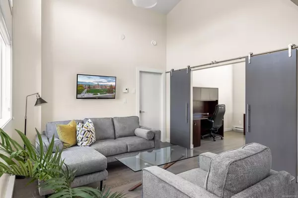 Langford, BC V9B 0R1,1464 Bear Mountain Pkwy #107