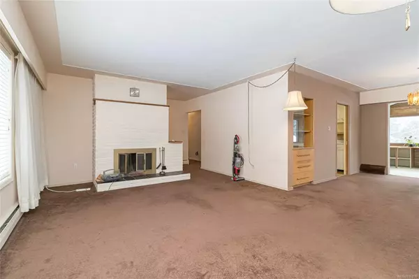 North Saanich, BC V8L 1L4,8551 Ebor Terr