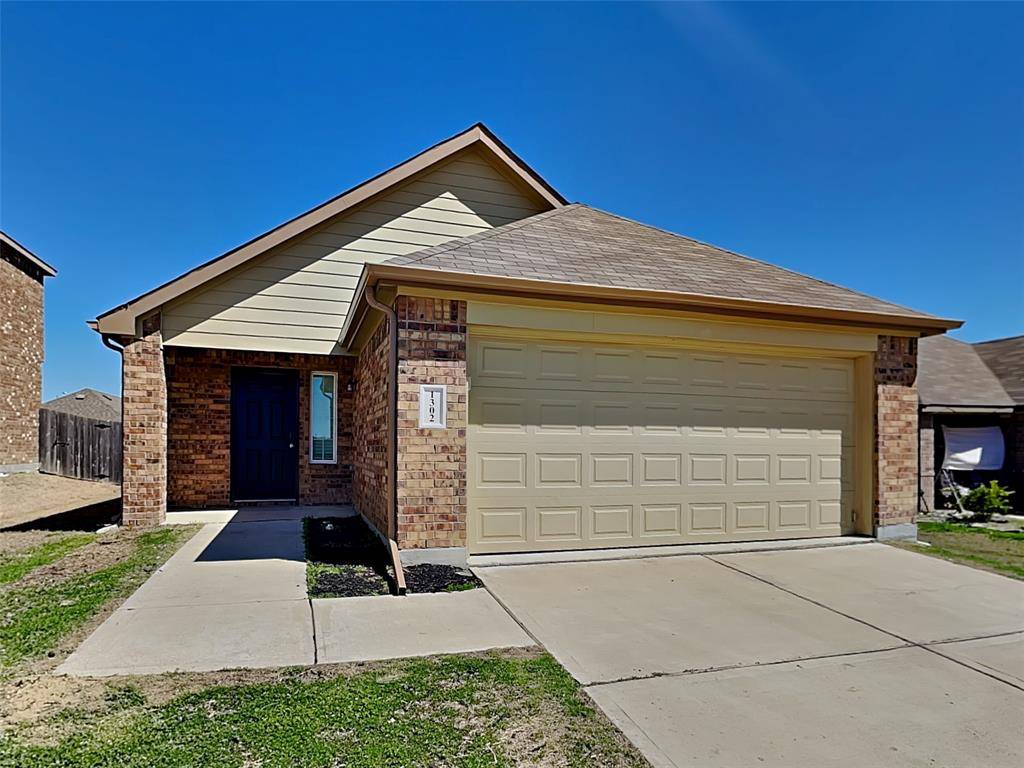 1302 Kinglet Drive, Ennis, TX 75119