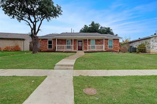 3104 Oak Hill Road, Carrollton, TX 75007