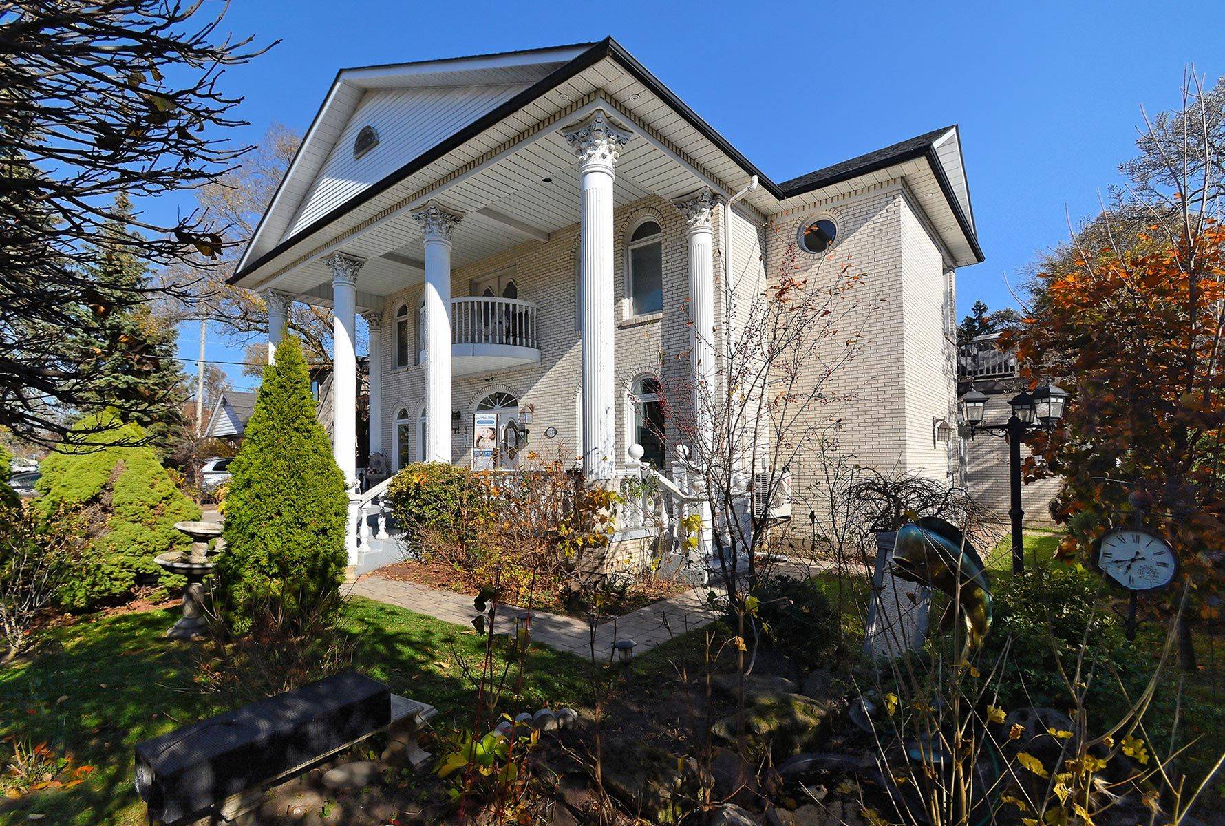 Toronto E03, ON M4K 2T5,1273 Broadview AVE