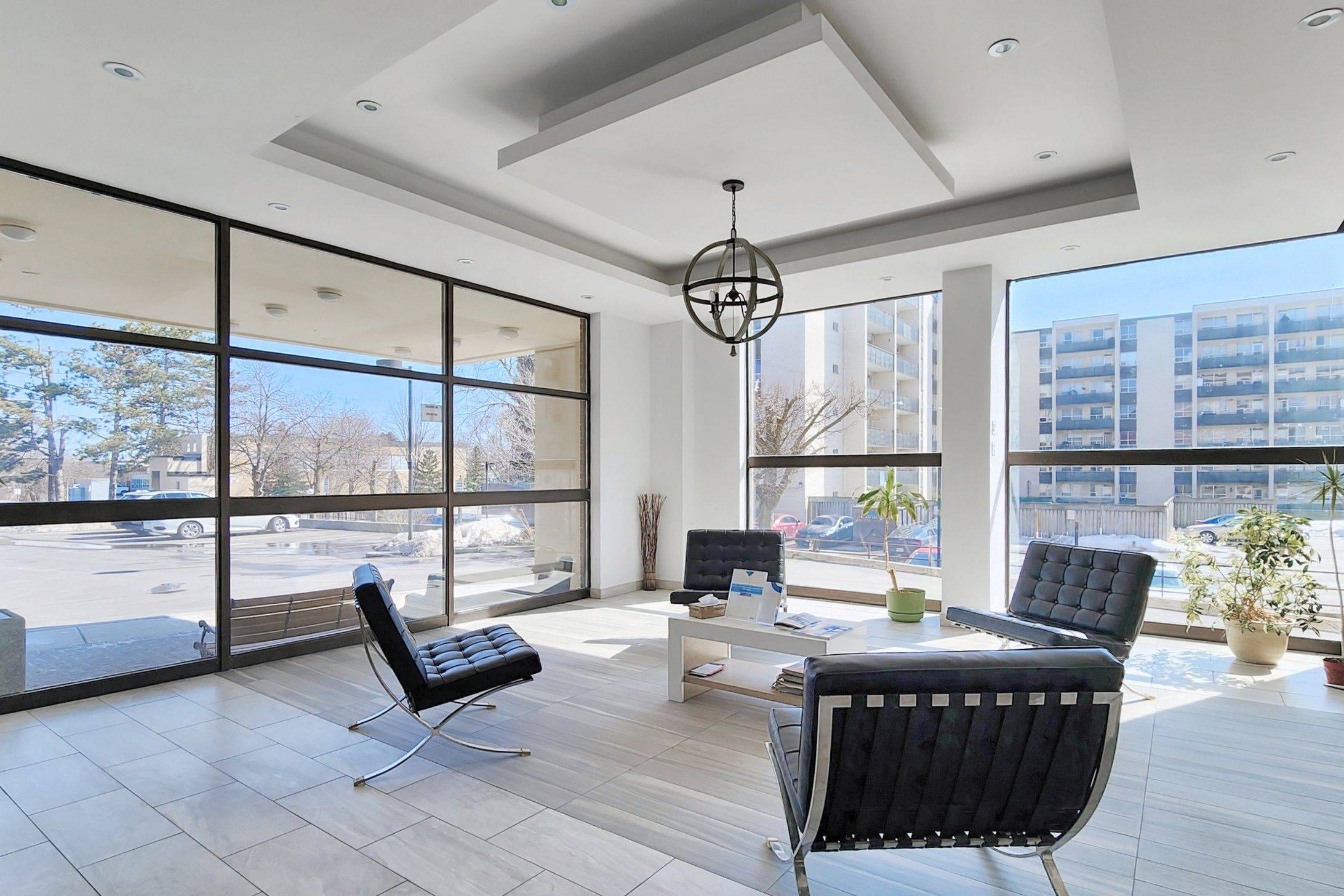 Markham, ON L3T 4X2,180 Dudley AVE #211