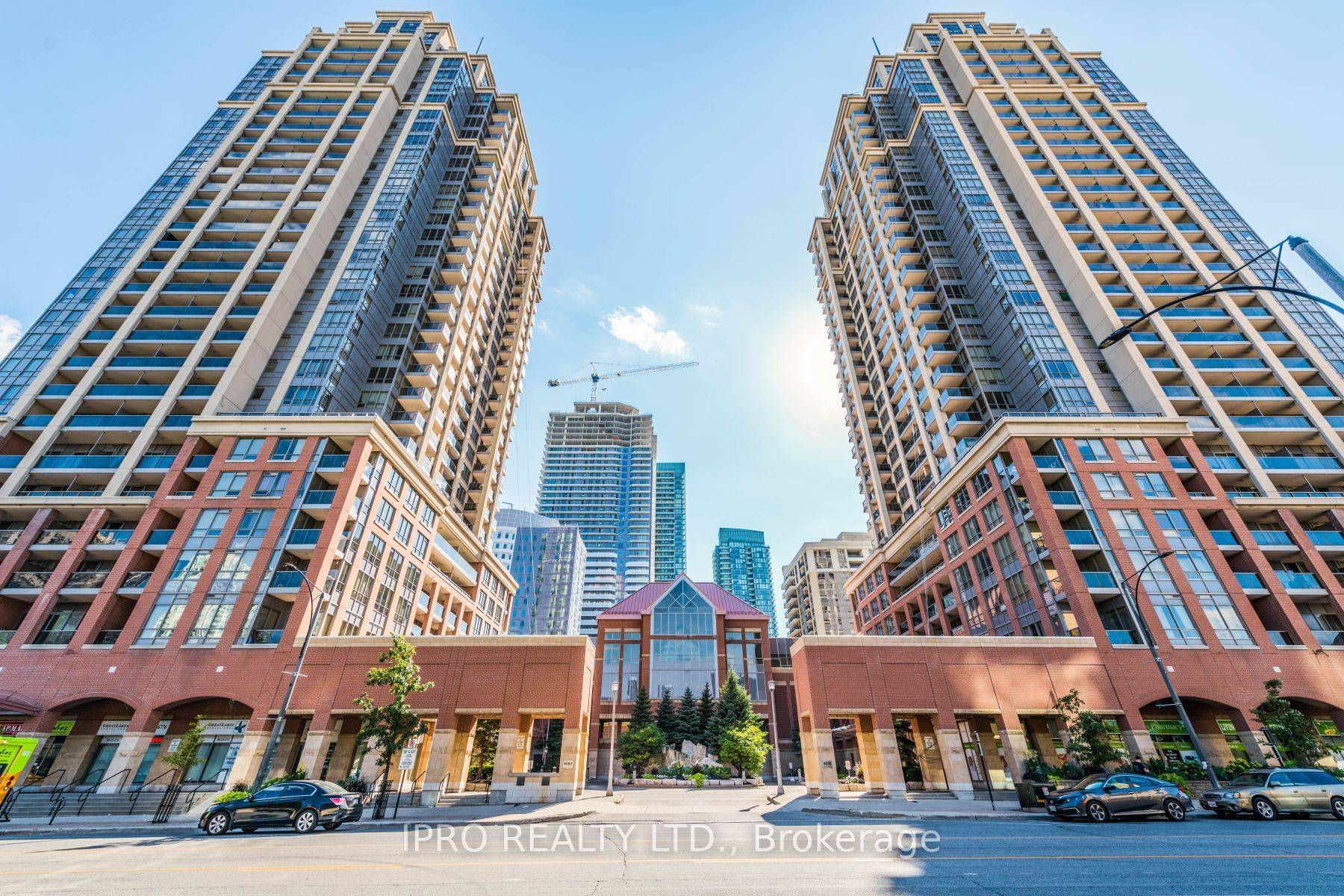 Mississauga, ON L5B 4M8,4090 Living Arts DR #1006