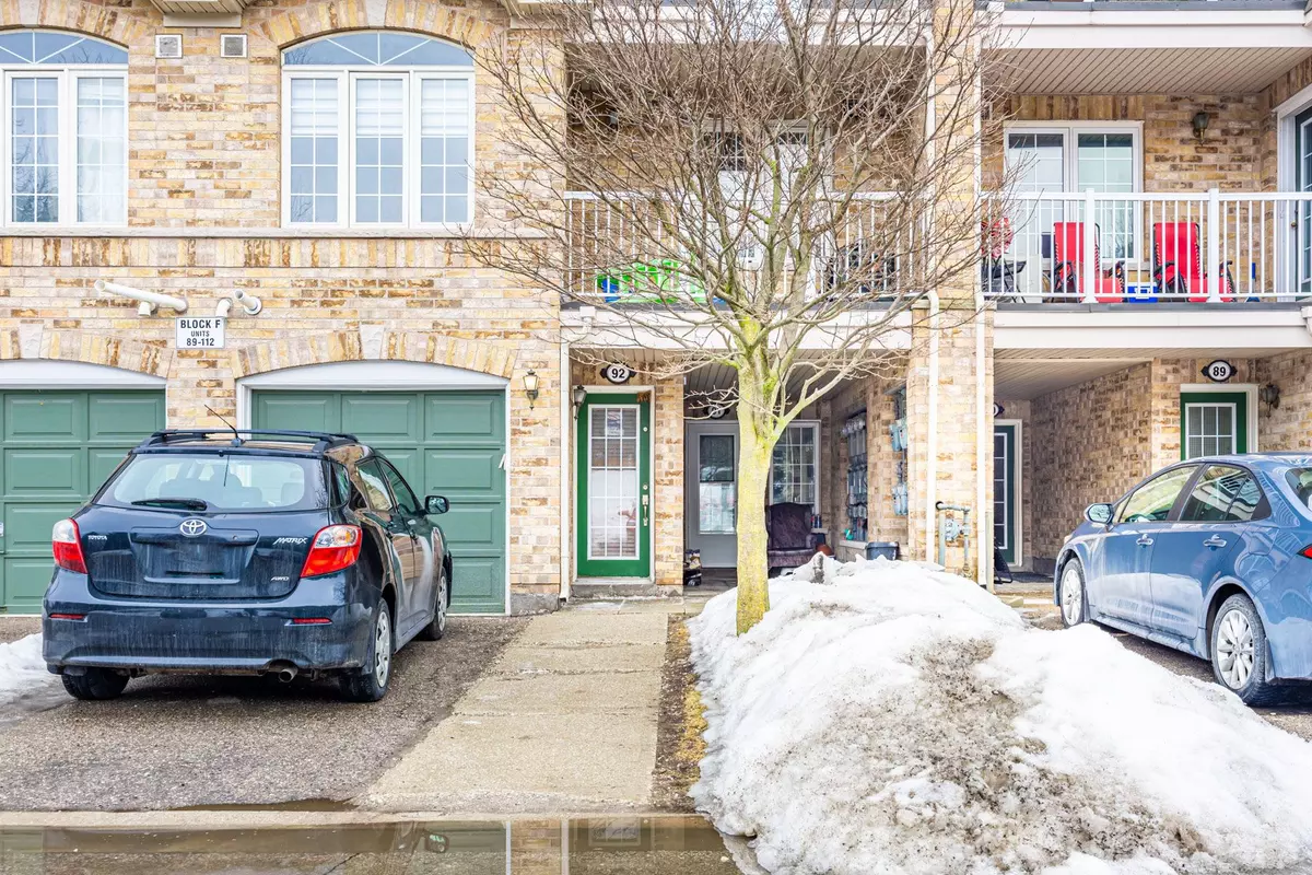 Toronto E11, ON M1B 6K1,42 Pinery TRL #91