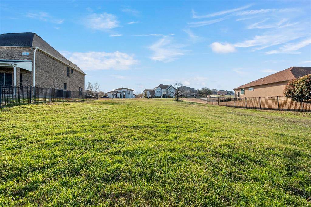 419 Breezeway Court, Cedar Hill, TX 75104