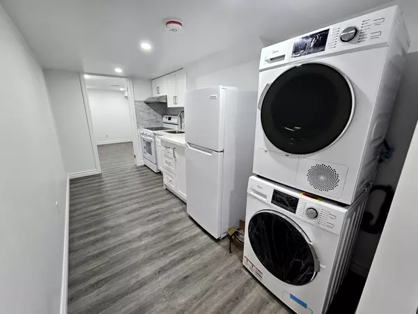 Markham, ON L3S 0E8,32 Liam LN #BASEMENT