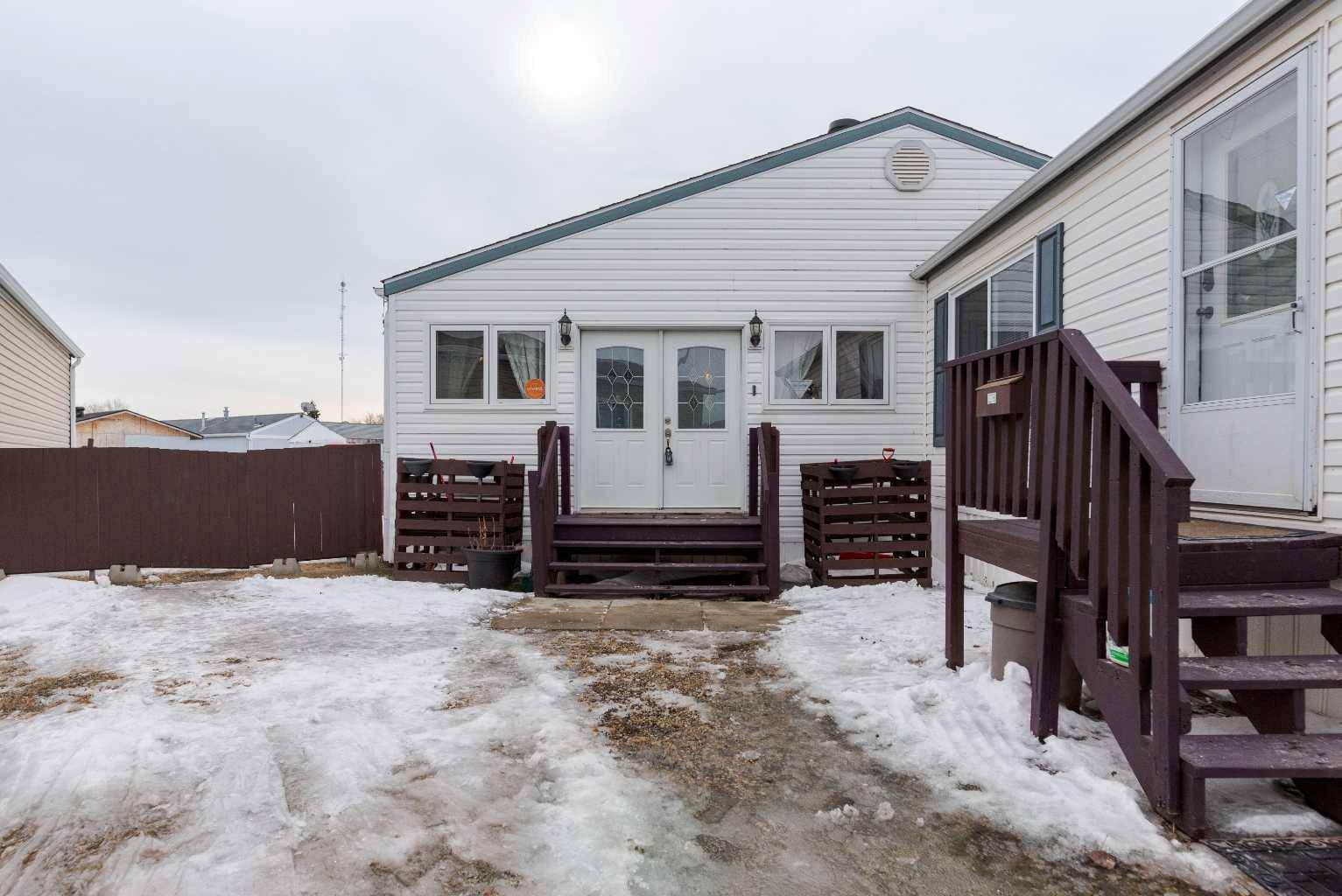 121 Grant Bay,  Fort Mcmurray,  AB T9H 5J1