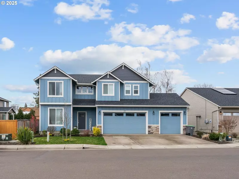 277 S 7TH ST, Carlton, OR 97111