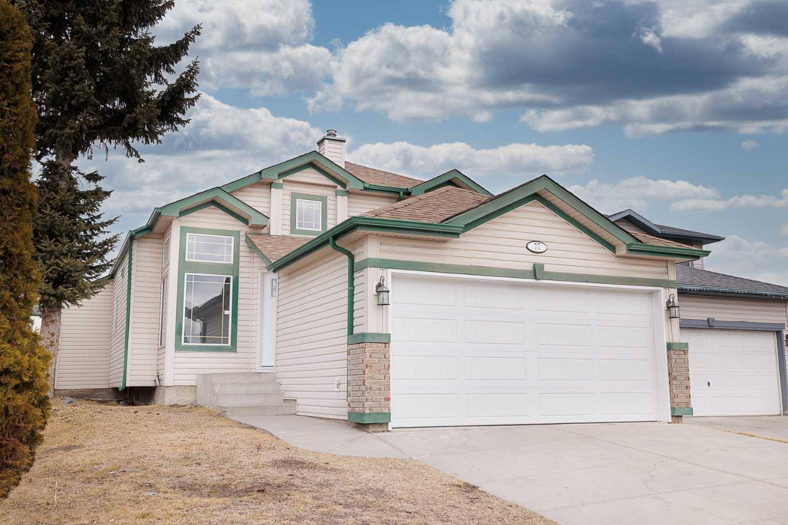 Calgary, AB T1Y 7C3,77 San Diego CRES NE