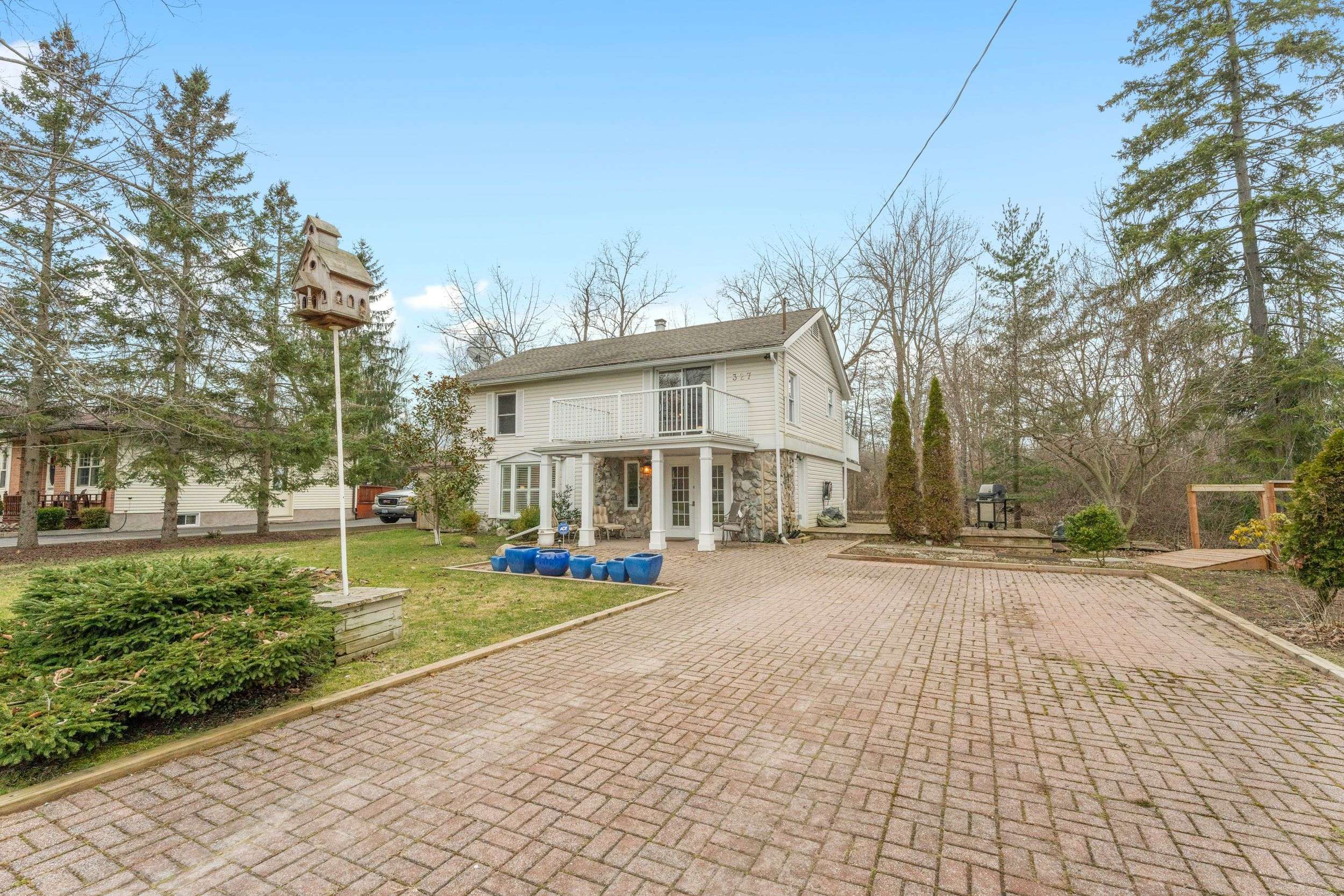 327 MAPLE LEAF AVE N, Fort Erie, ON L0S 1N0