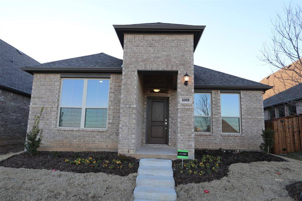 1008 Western Hills Drive, Crowley, TX 76036