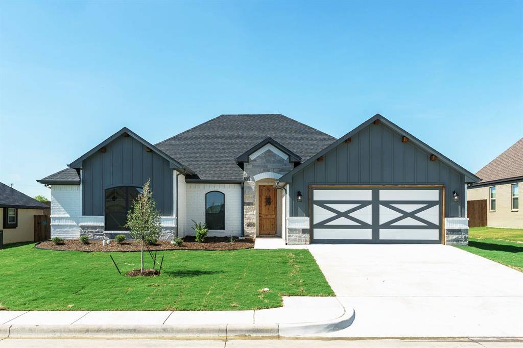 213 Bayless, Godley, TX 76044