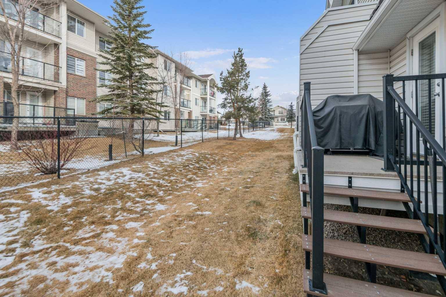 Calgary, AB T3J 5B3,950 Arbour Lake RD NW #122