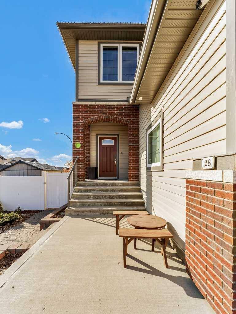 Medicine Hat, AB T1B0C7,28 Hamptons PL SE