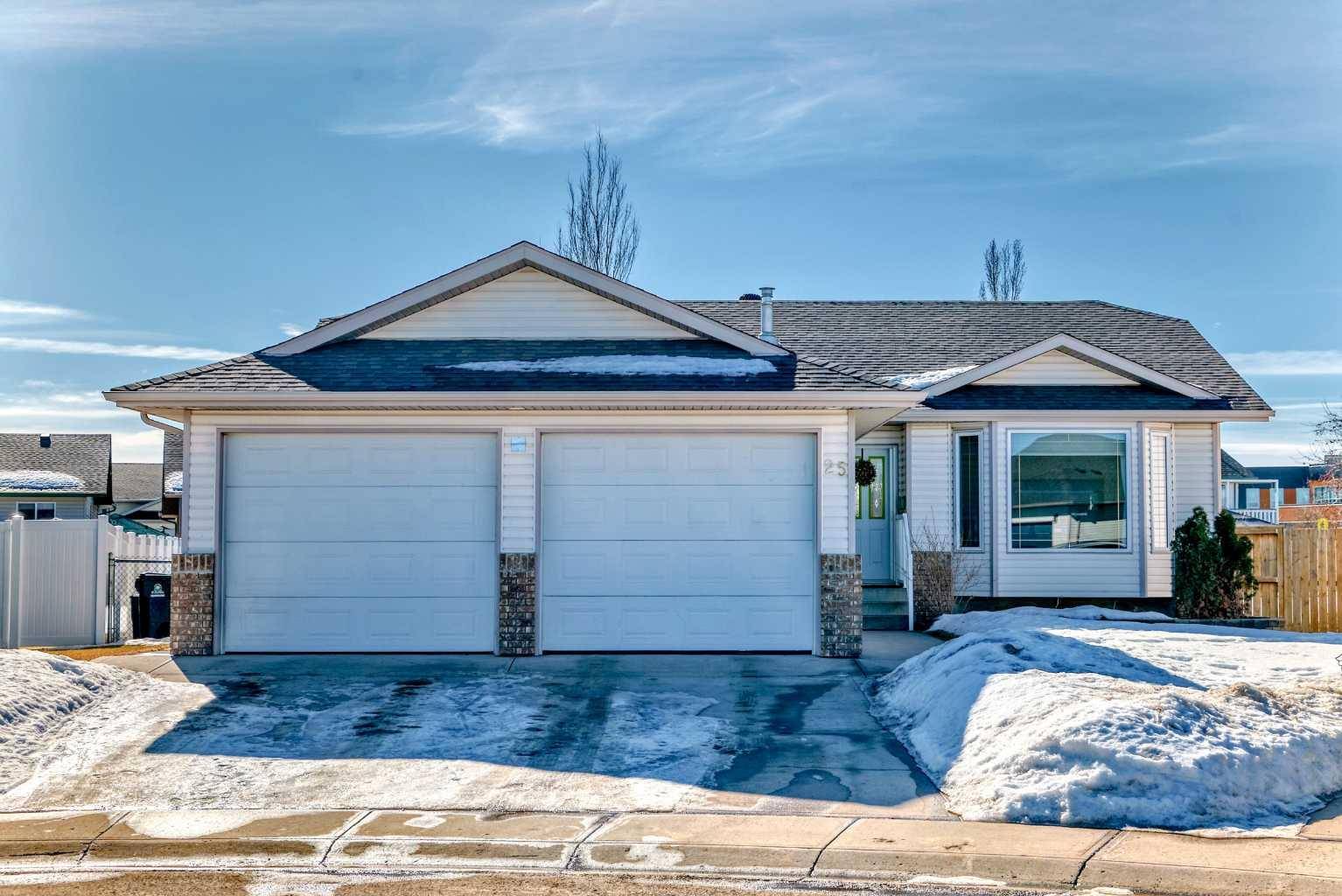 25 Laurel Close, Blackfalds, AB T0M 0J0