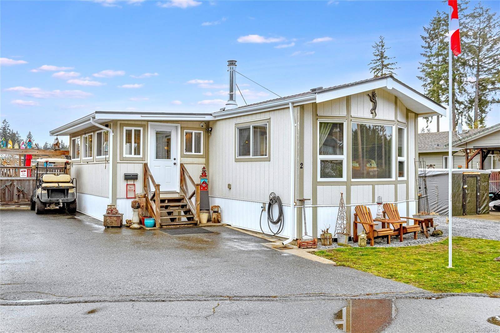 Ladysmith, BC V9G 1L3,1572 Seabird Rd #2