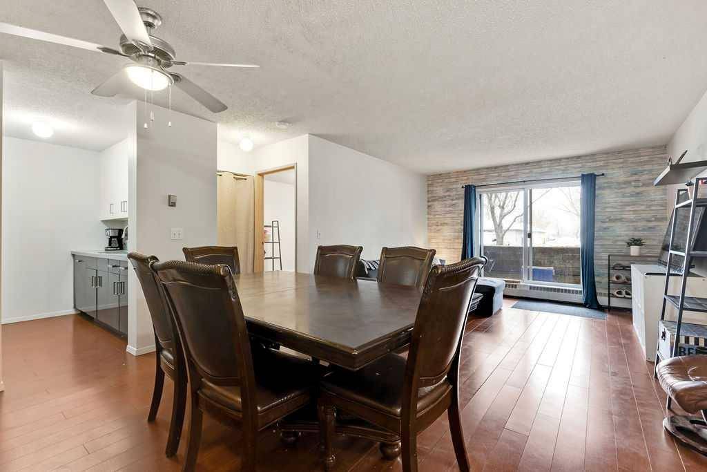 Calgary, AB T2B 3K4,21 Dover PT Southeast #117